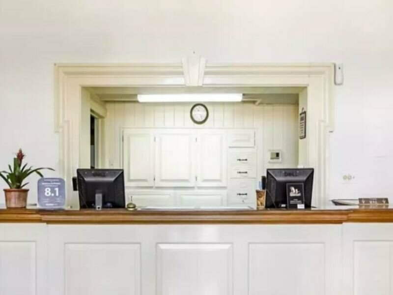 Фото Rodeway Inn Historic