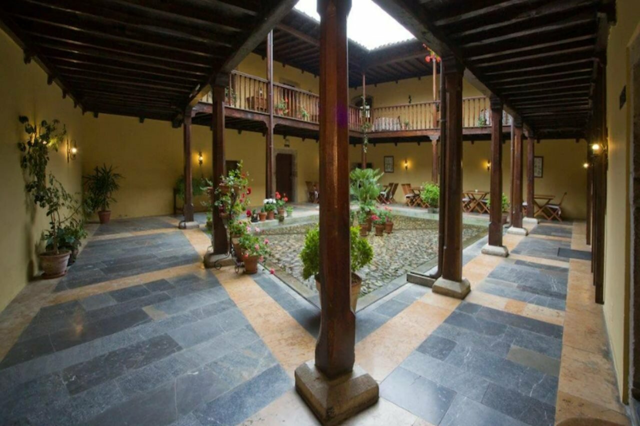 Фото Hotel Castillo de Valdés Salas