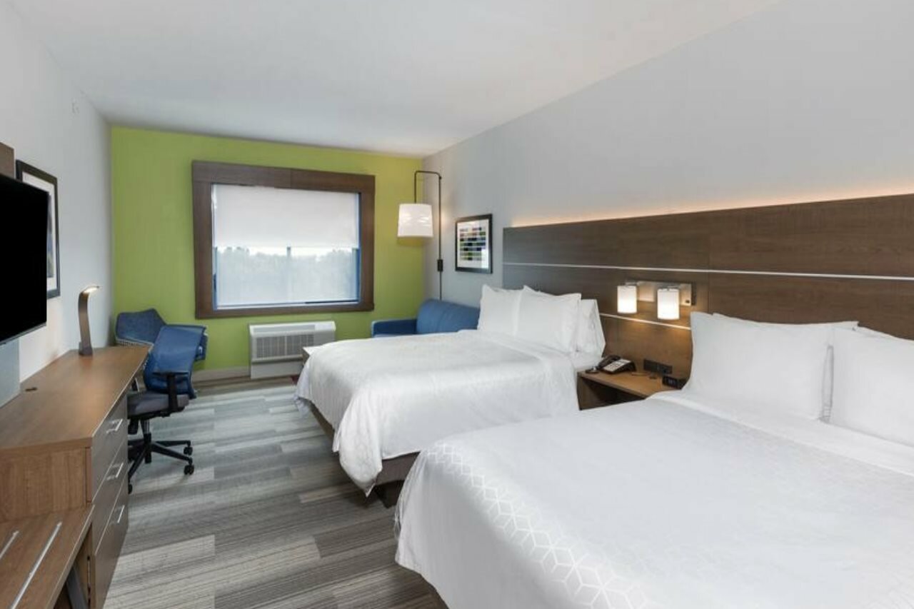 Фото Holiday Inn Express & Suites Denton - Sanger, an Ihg Hotel