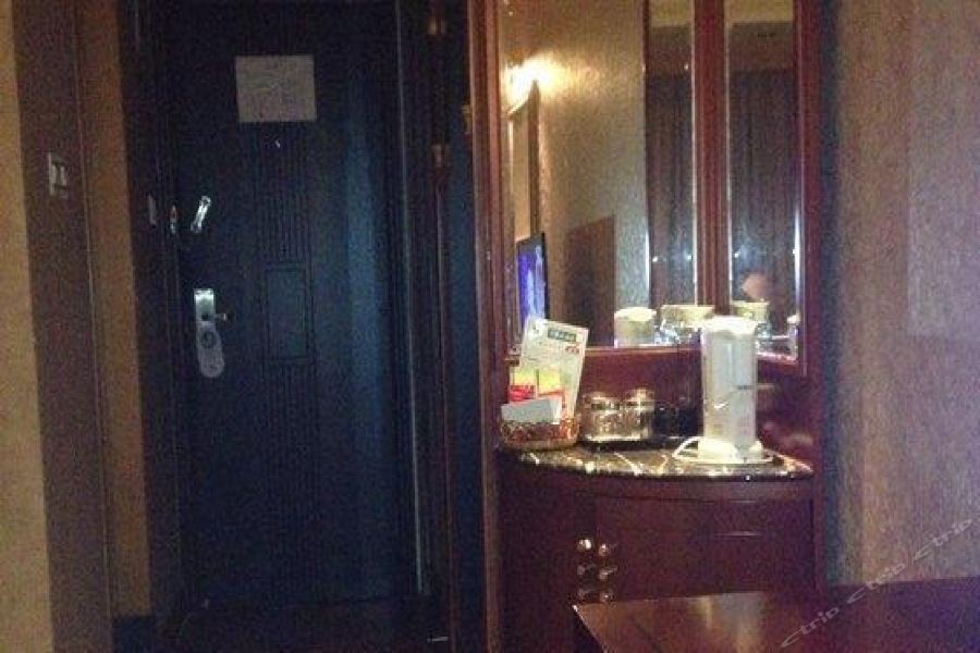 Фото Huaweida Hotel