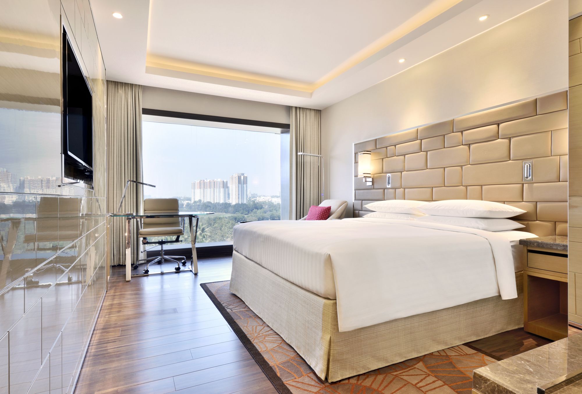 Фото Courtyard by Marriott Bengaluru Hebbal