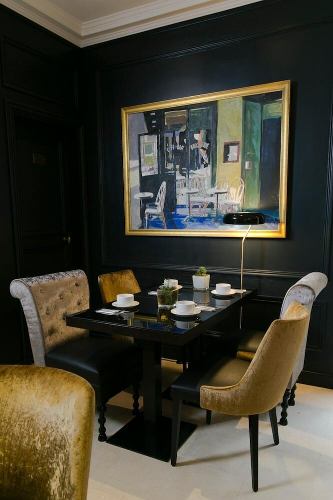 Фото The Hôtel de Neuville - Arc de Triomphe