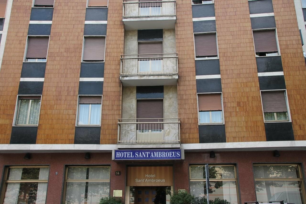 Фото Hotel Sant Ambroeus