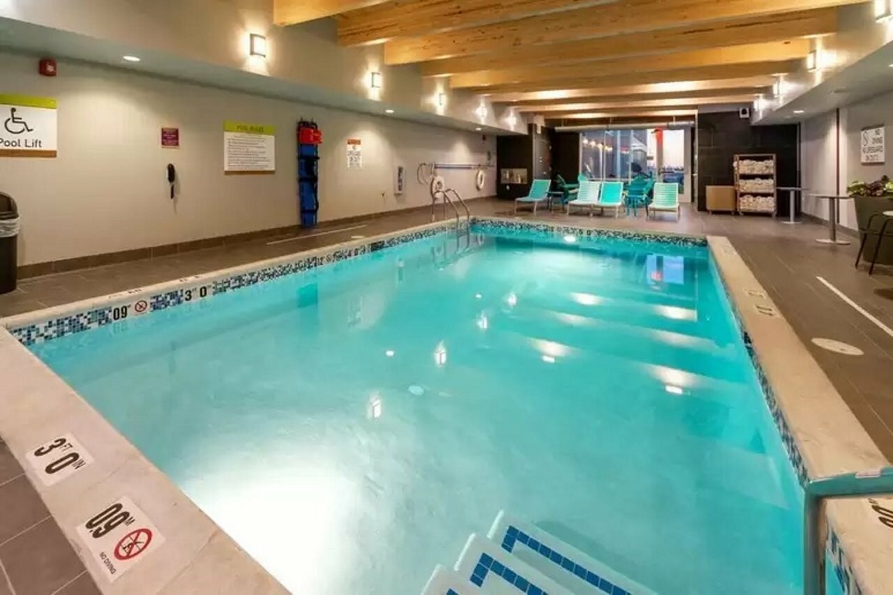 Фото Home2 Suites by Hilton Newark Airport