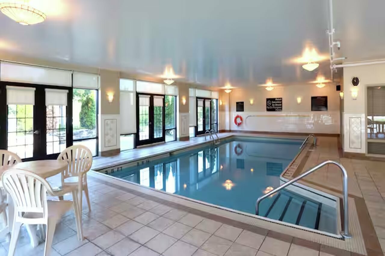 Фото Hampton Inn & Suites by Hilton Laval