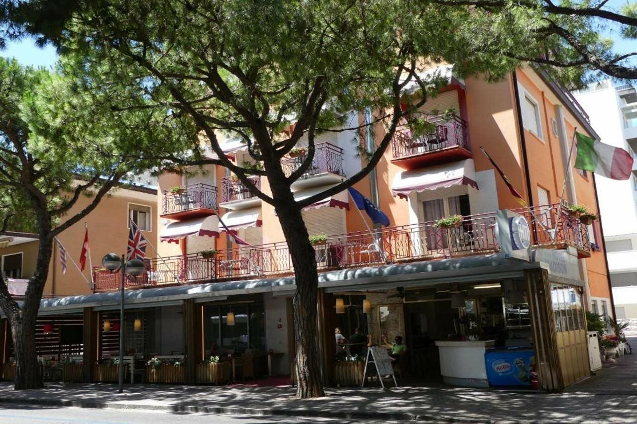 Фото Hotel Madison