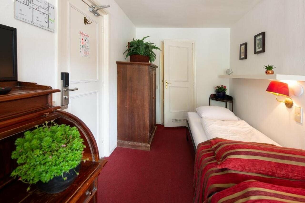 Фото Amsterdam House Hotel