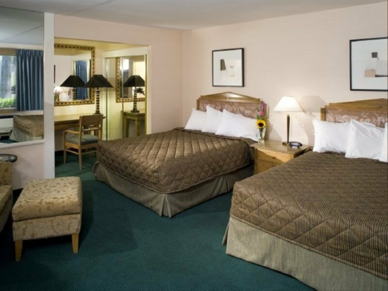 Фото Legacy Resort Hotel & SPA