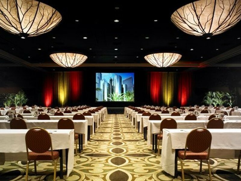 Фото The Westin Bonaventure Hotel & Suites Los Angeles