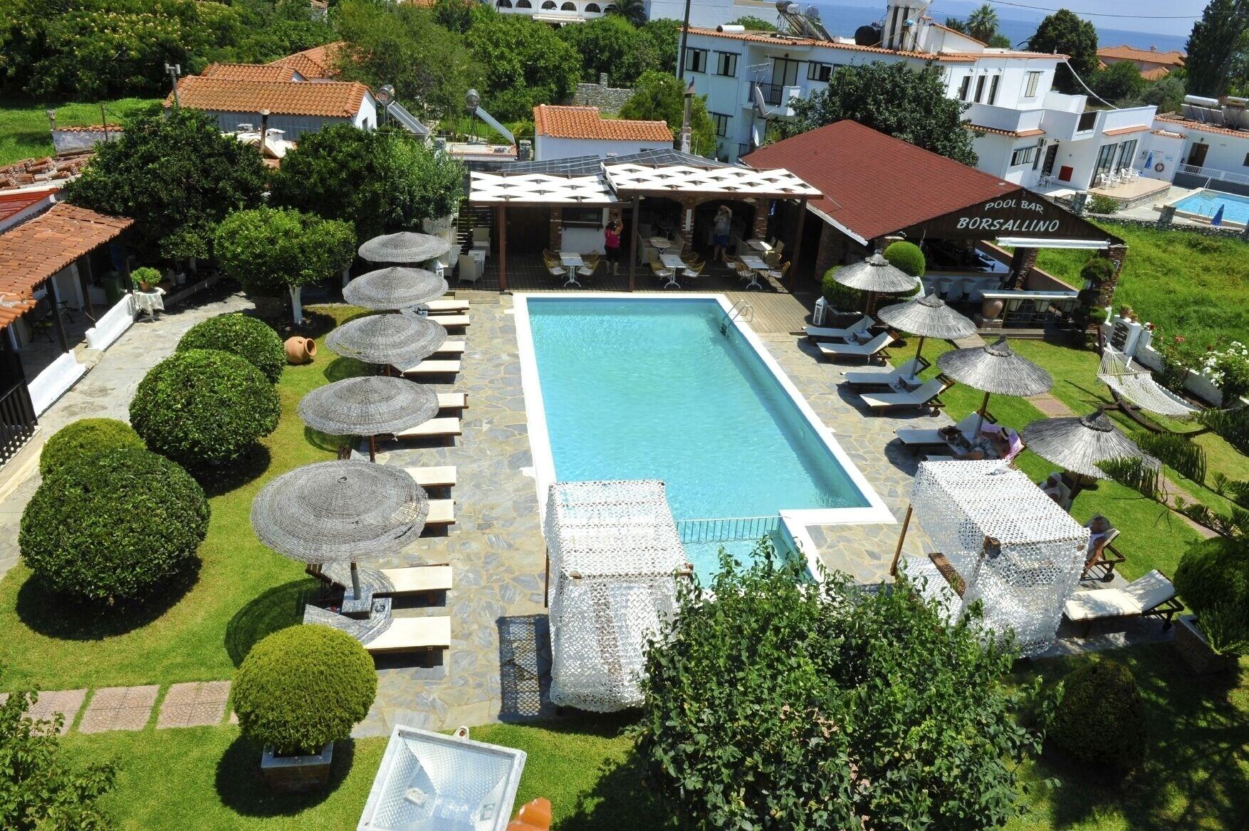 Фото Yalis Studios