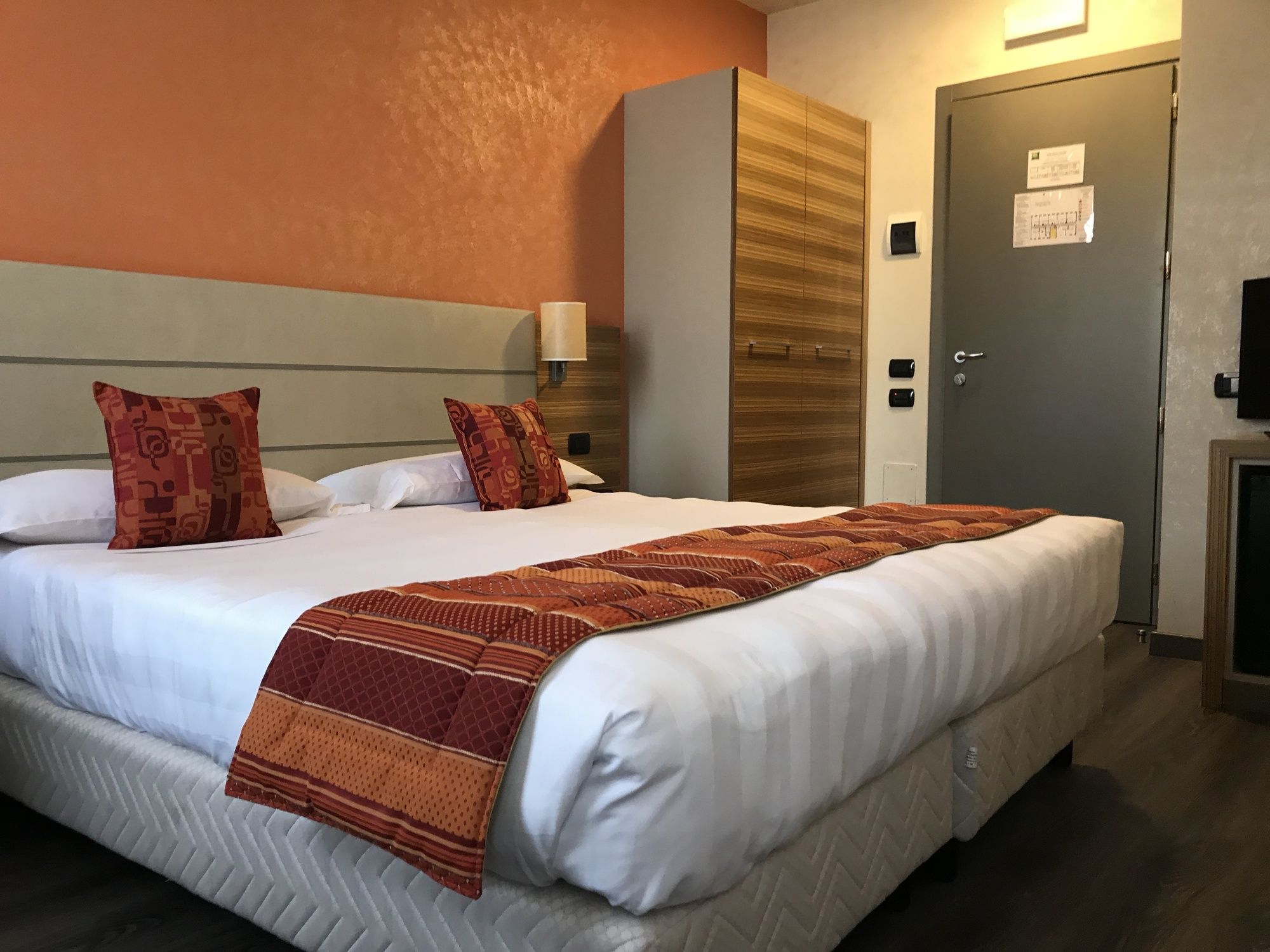 Фото Bis Hotel Varese