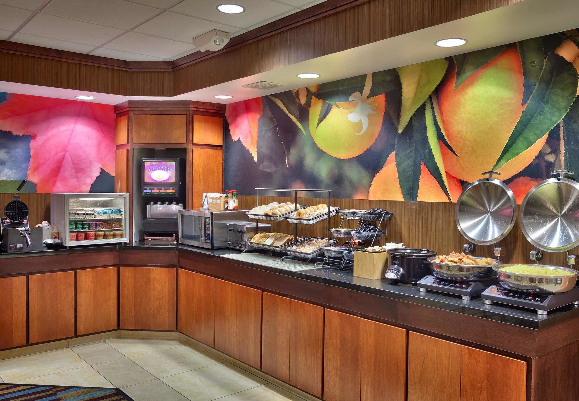 Фото Fairfield Inn & Suites by Marriott Gillette