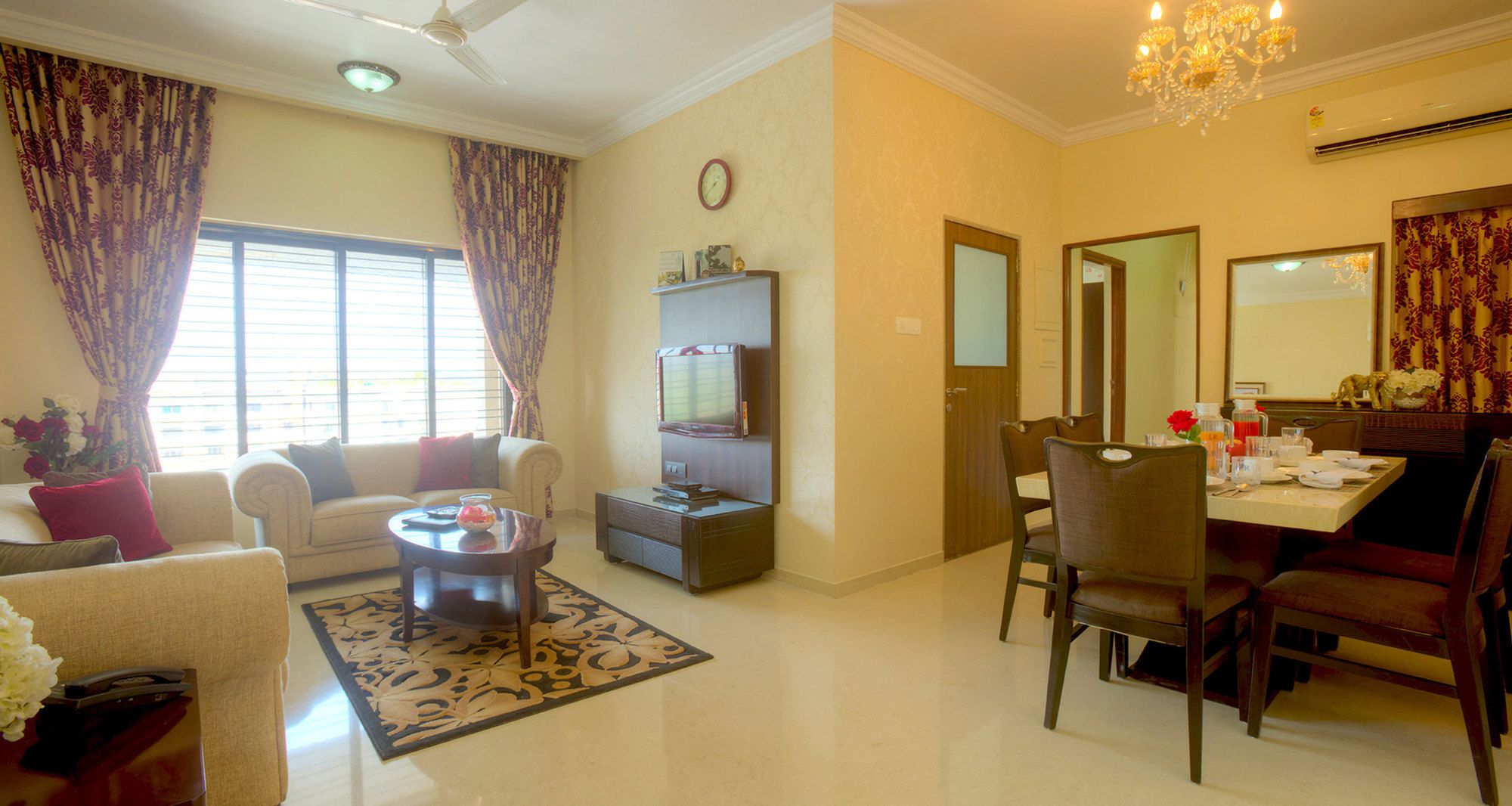 Фото Lalco Residency