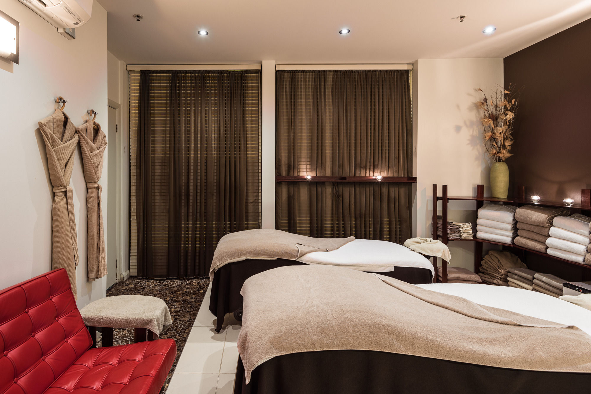 Фото The Esplanade Resort and SPA