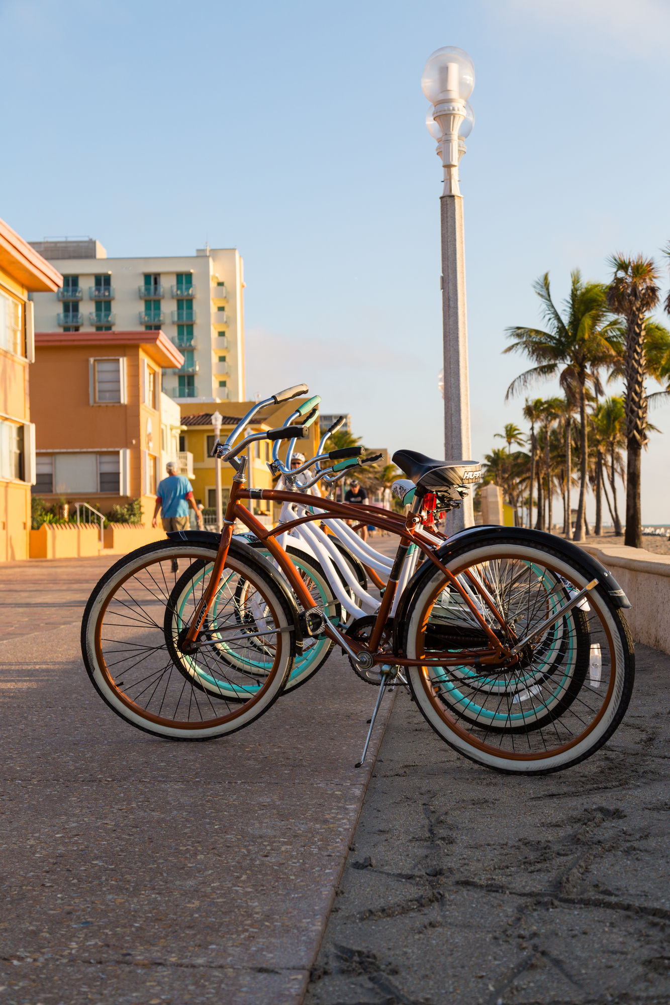 Фото Riptide Oceanfront Hotel