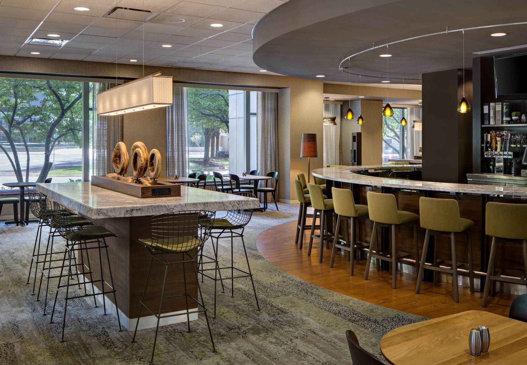 Фото Courtyard by Marriott Downtown Grand Rapids