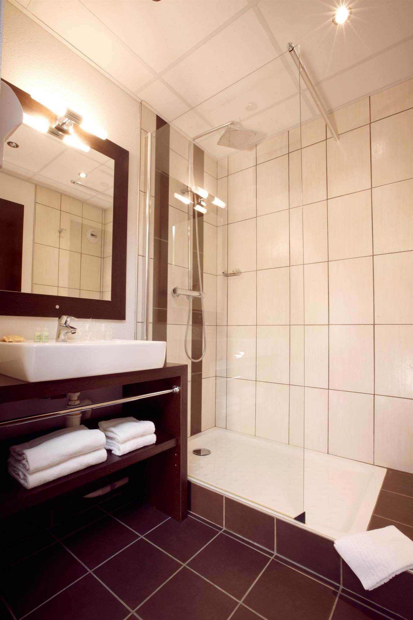 Фото Campanile Reims Centre Cathedrale