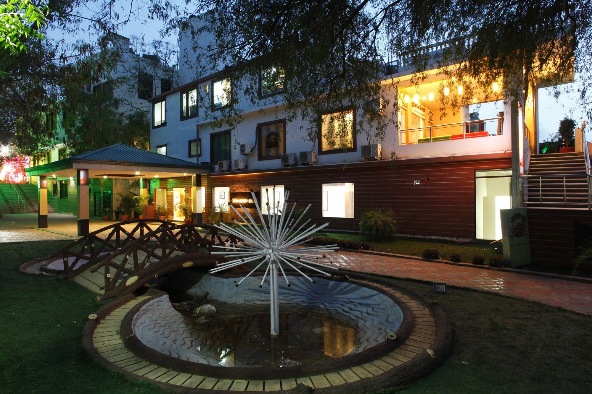 Фото Отель The Byke Grassfield Resort