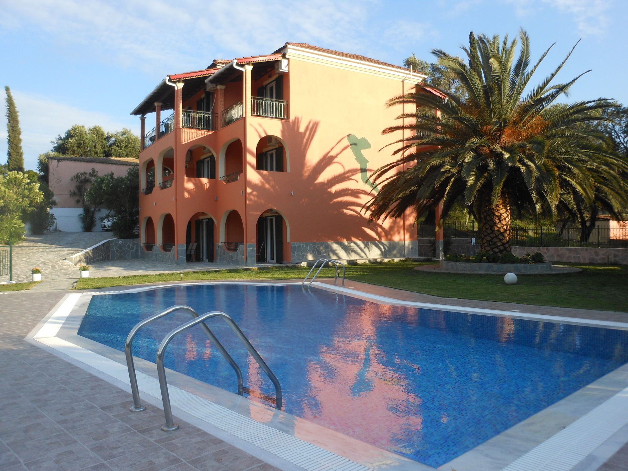 Фото Ziogas Apartments