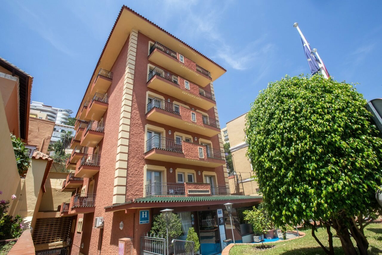 Фото отеля 1