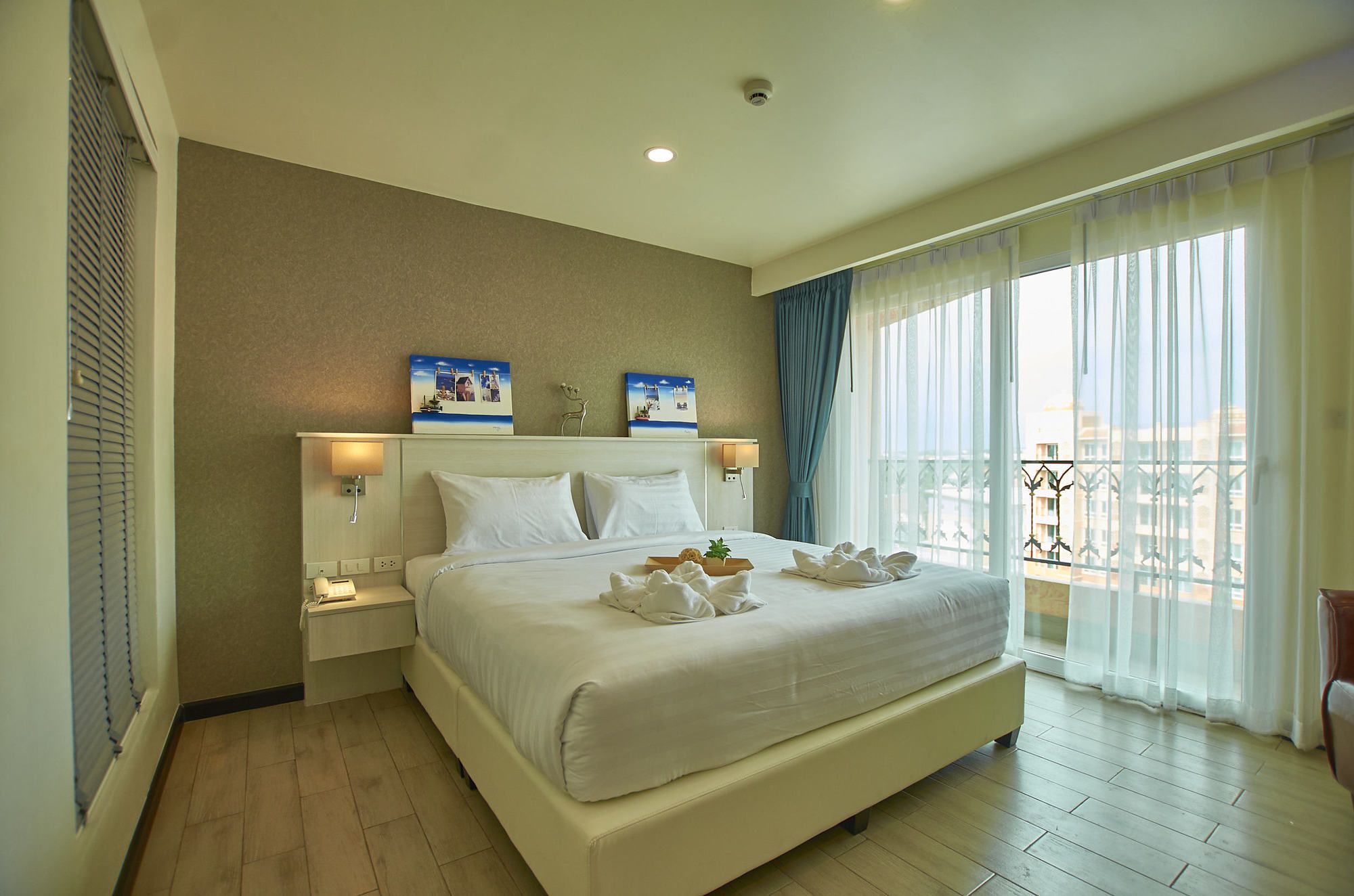 Фото отеля 3