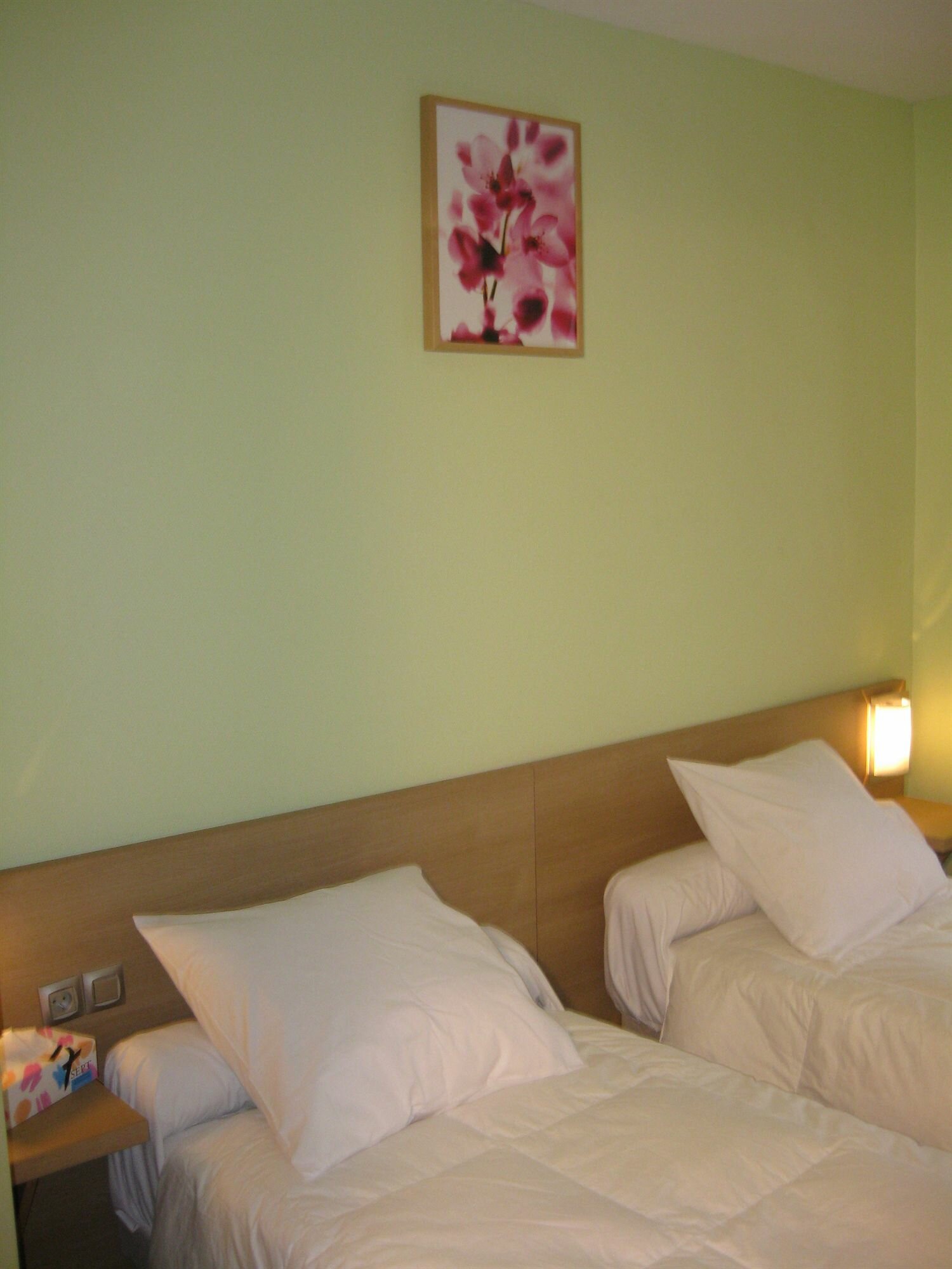 Фото Tipi Hôtel