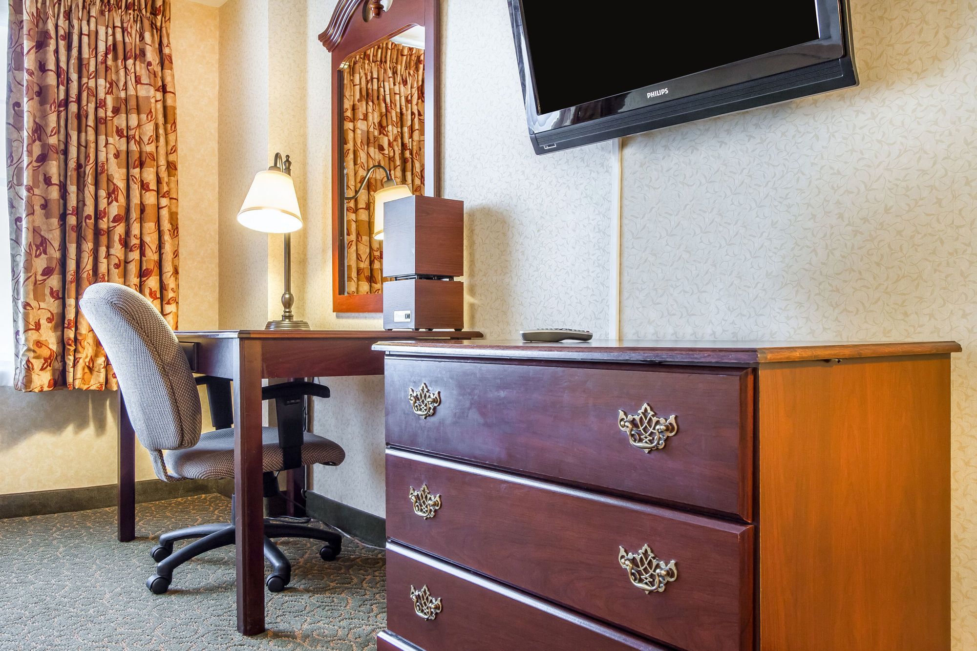 Фото Quality Inn & Suites Evergreen Hotel