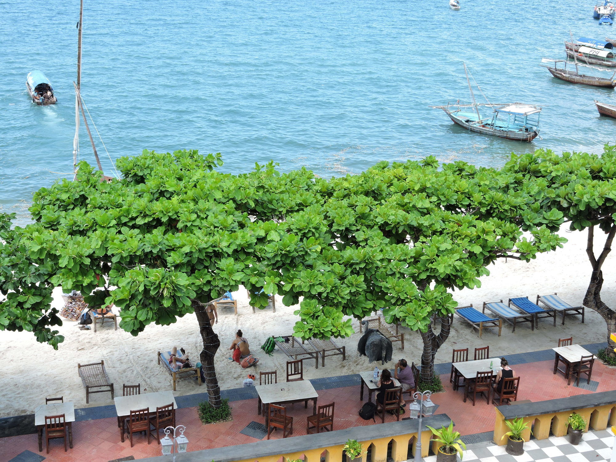 Фото Tembo Hotel