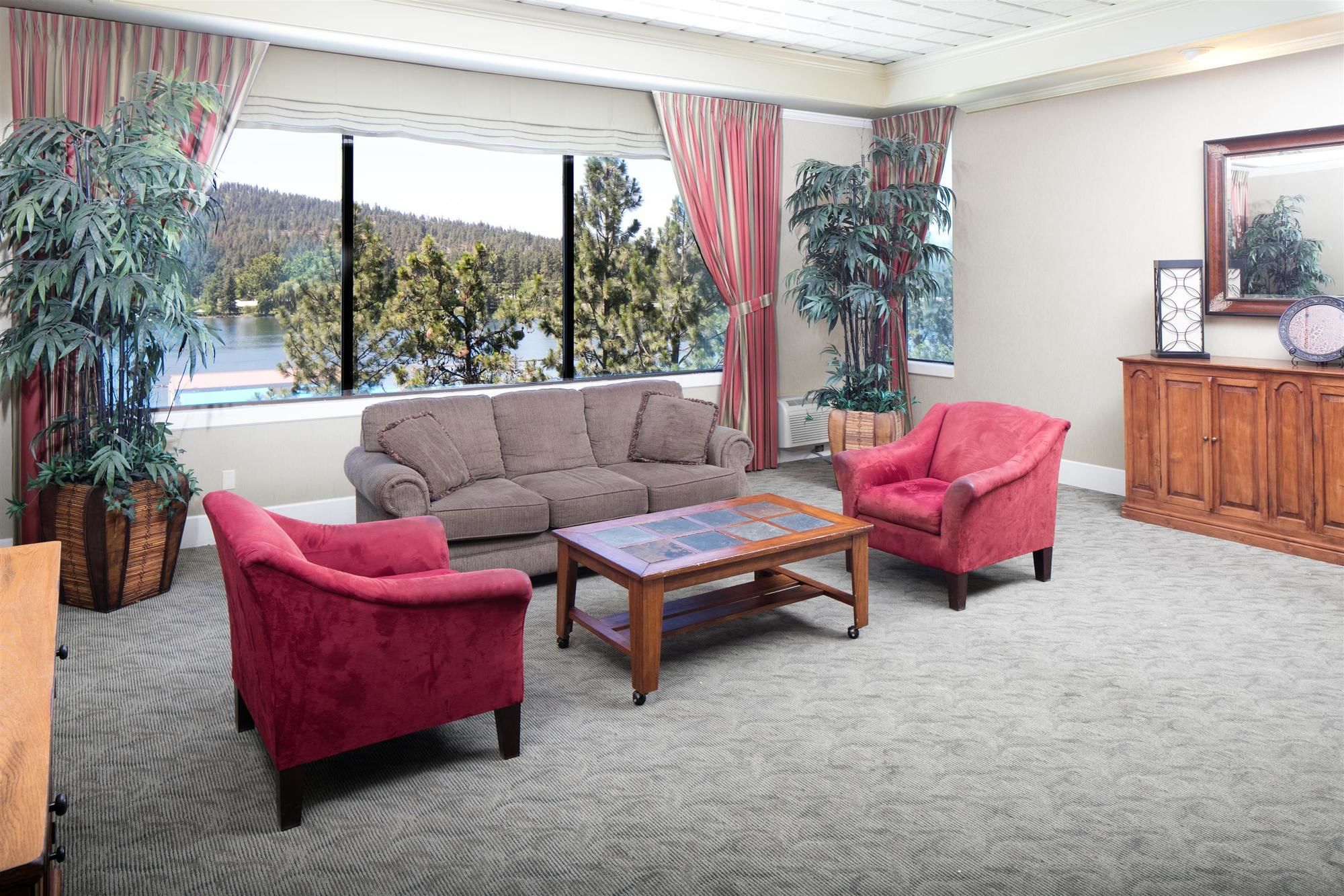 Фото Red Lion Hotel Templin's on the River