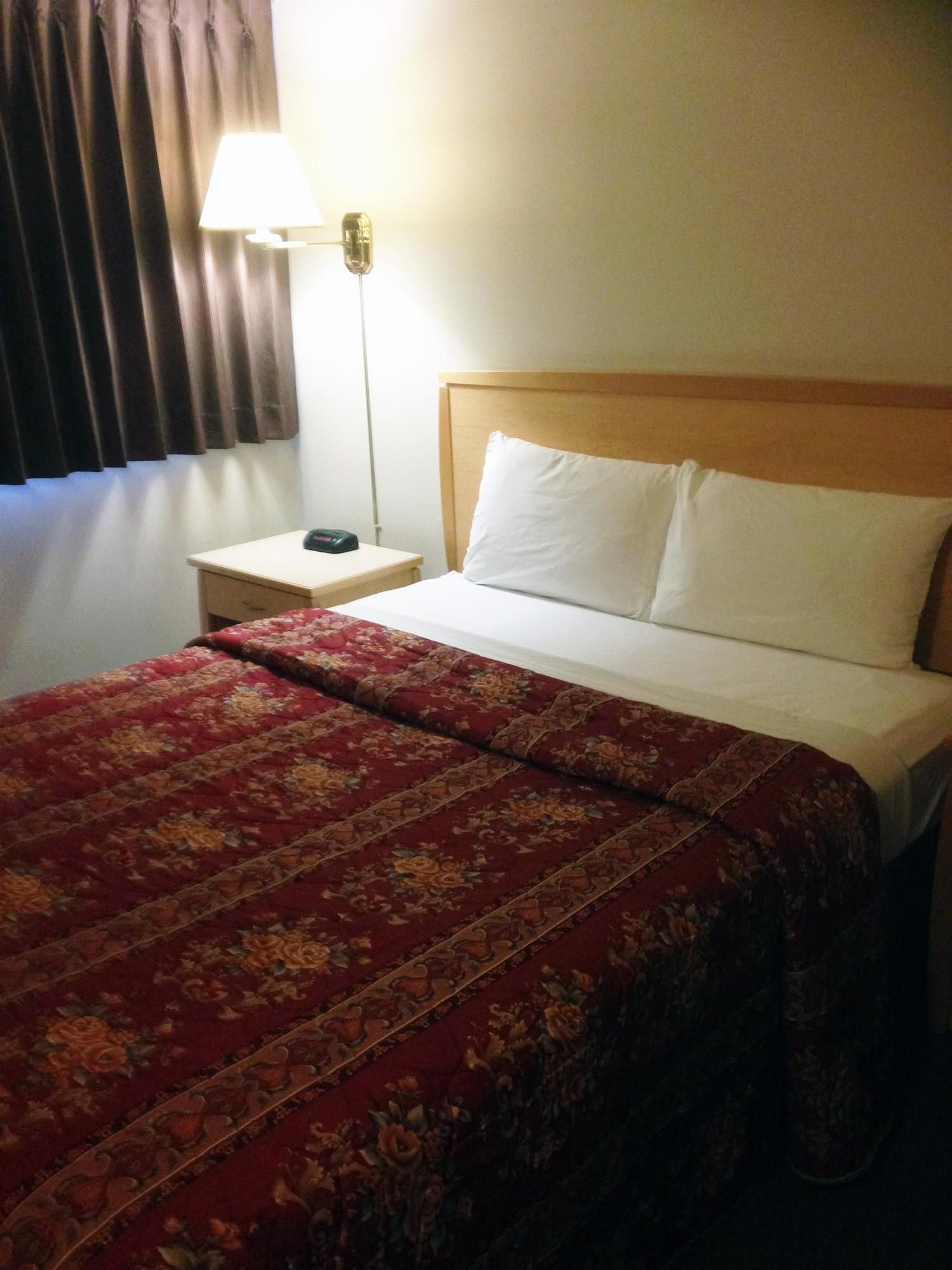 Фото Canadas Best Value Inn & Suites Fernie