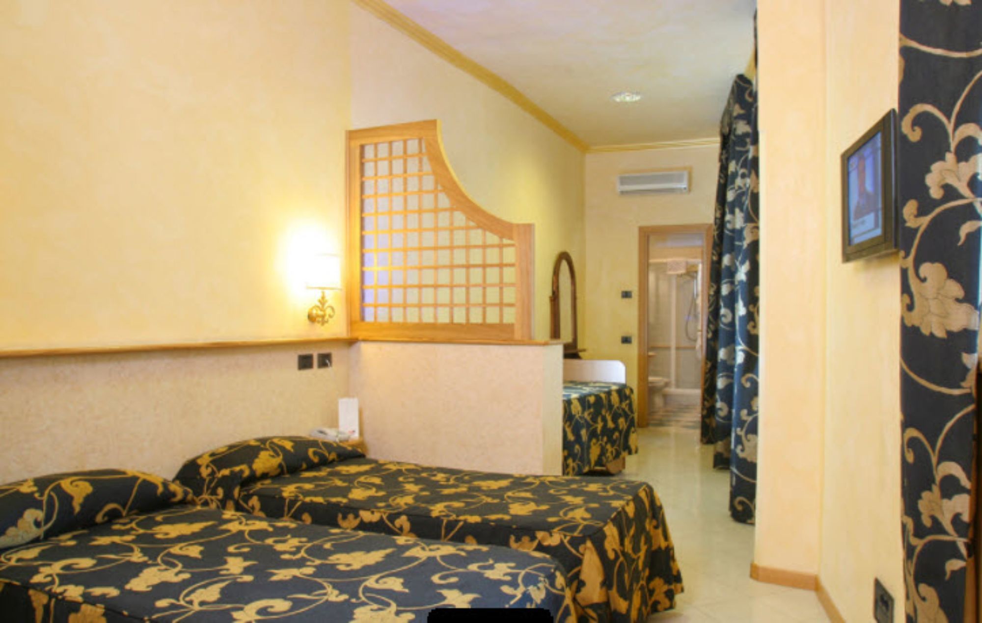 Фото Hotel Fellini