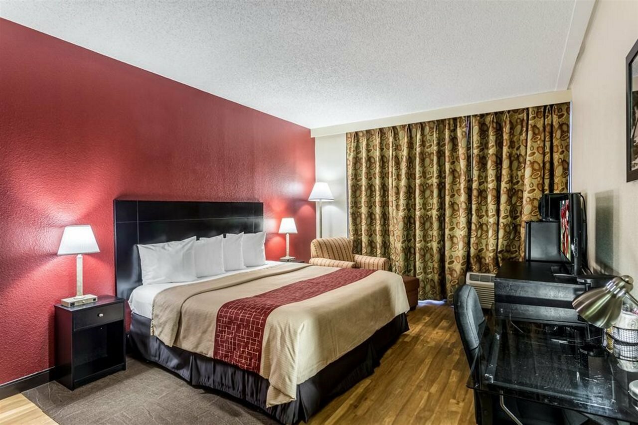 Фото Tropical Palms Hotel