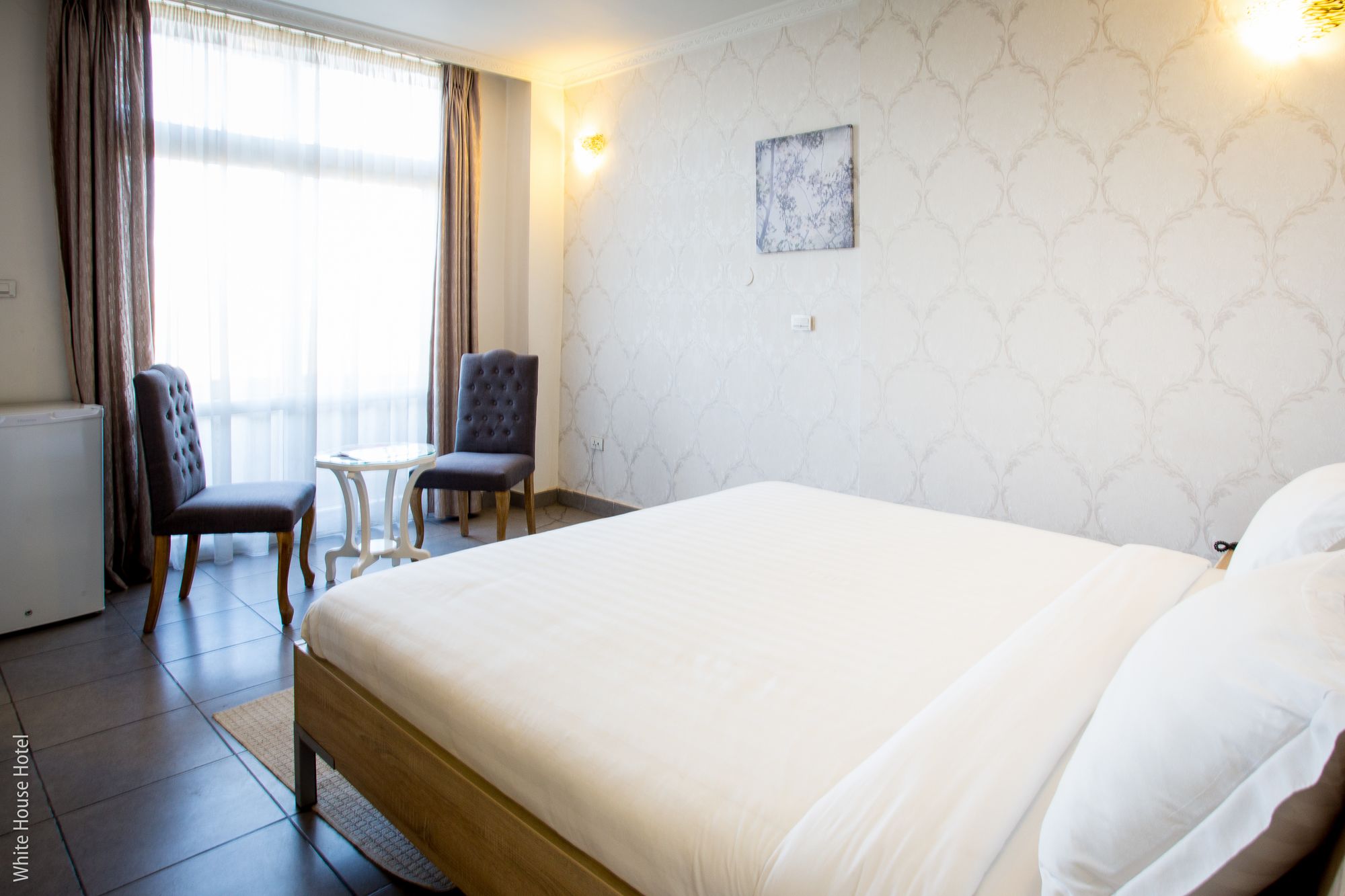 Фото White House Addis Hotel