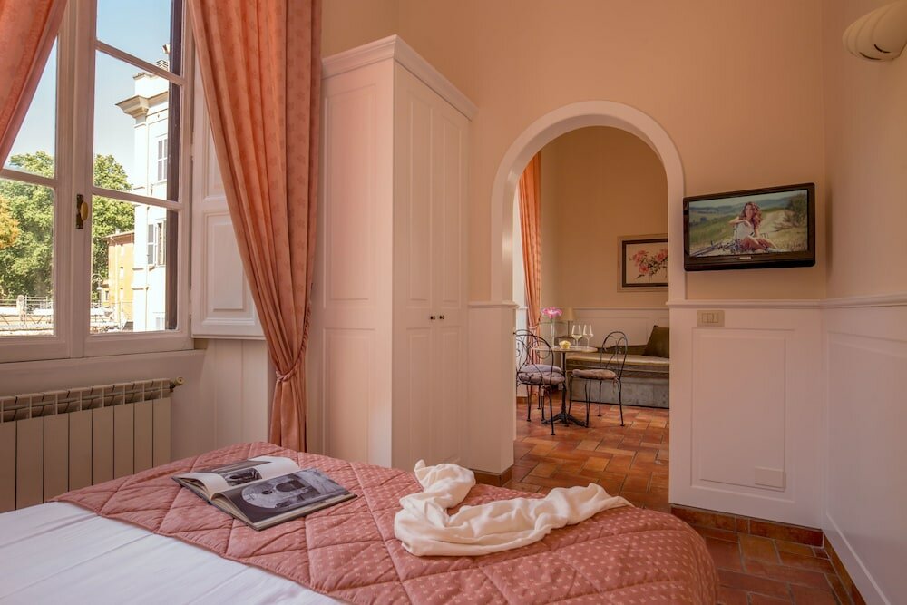 Фото Aenea Superior Inn