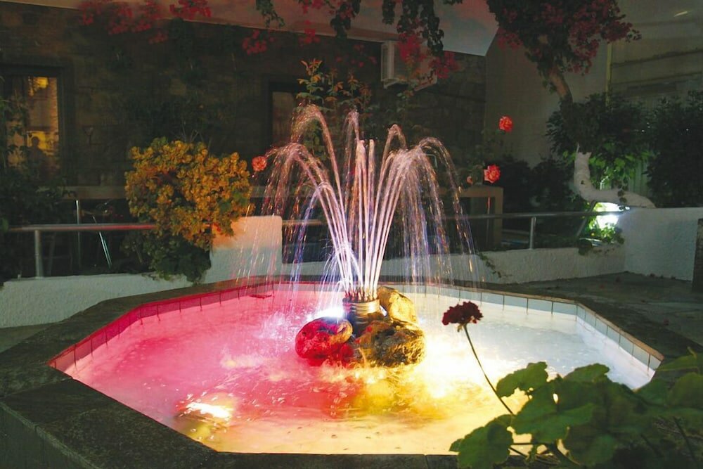 Фото Hotel Koukouras