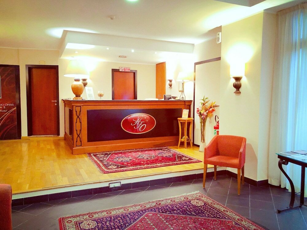 Фото отеля 1