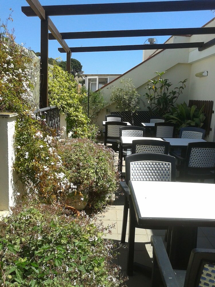 Фото Hostal Vila del Mar