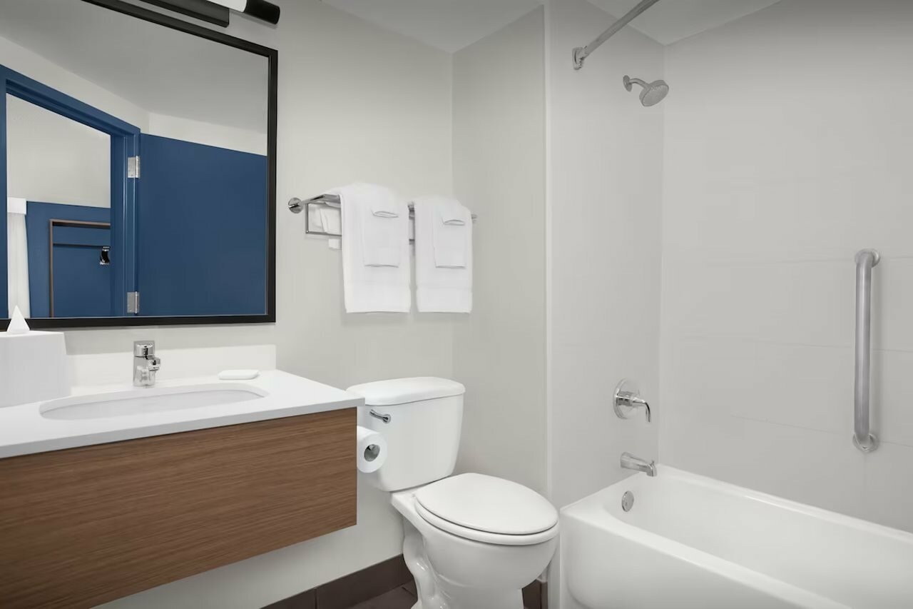 Фото Quality Inn San Antonio Fiesta at Six Flags