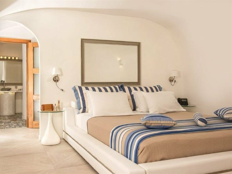 Фото Elite Luxury Suites