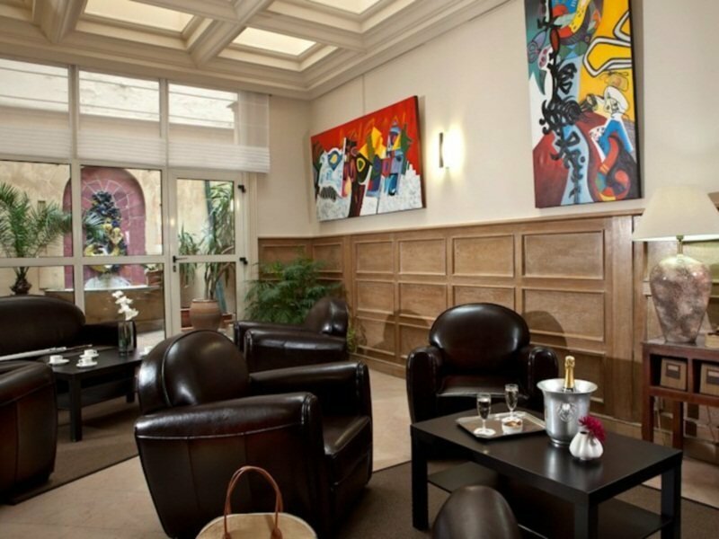 Фото Bristol Hôtel Avignon