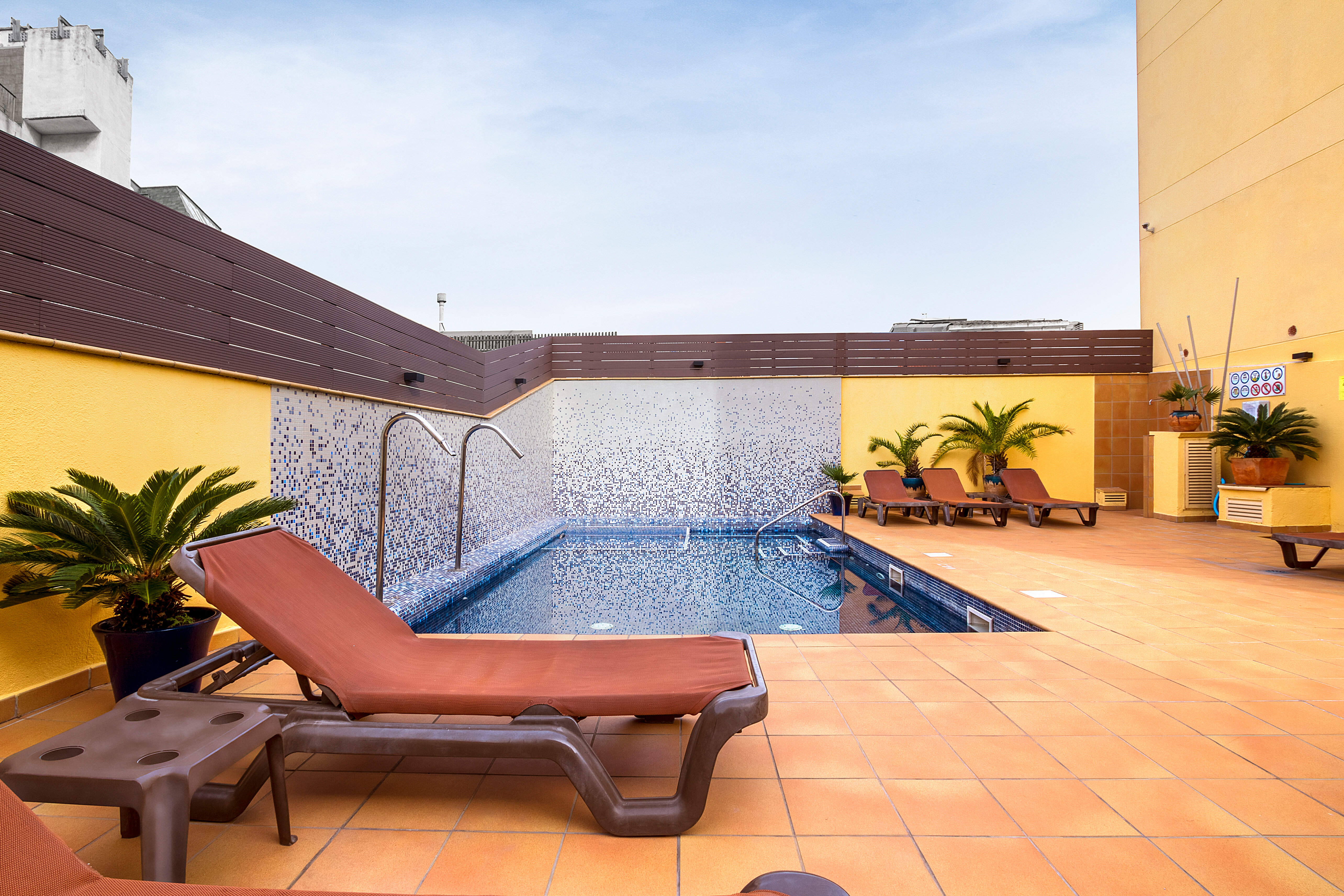 Фото Neptuno Apartments