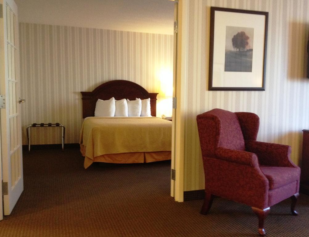 Фото Quality Hotel and Suites Woodstock