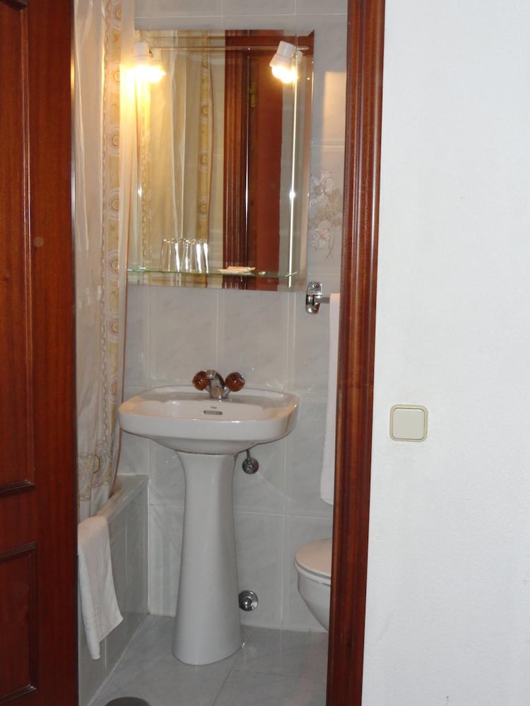 Фото Hostal Fuencarral Kryse