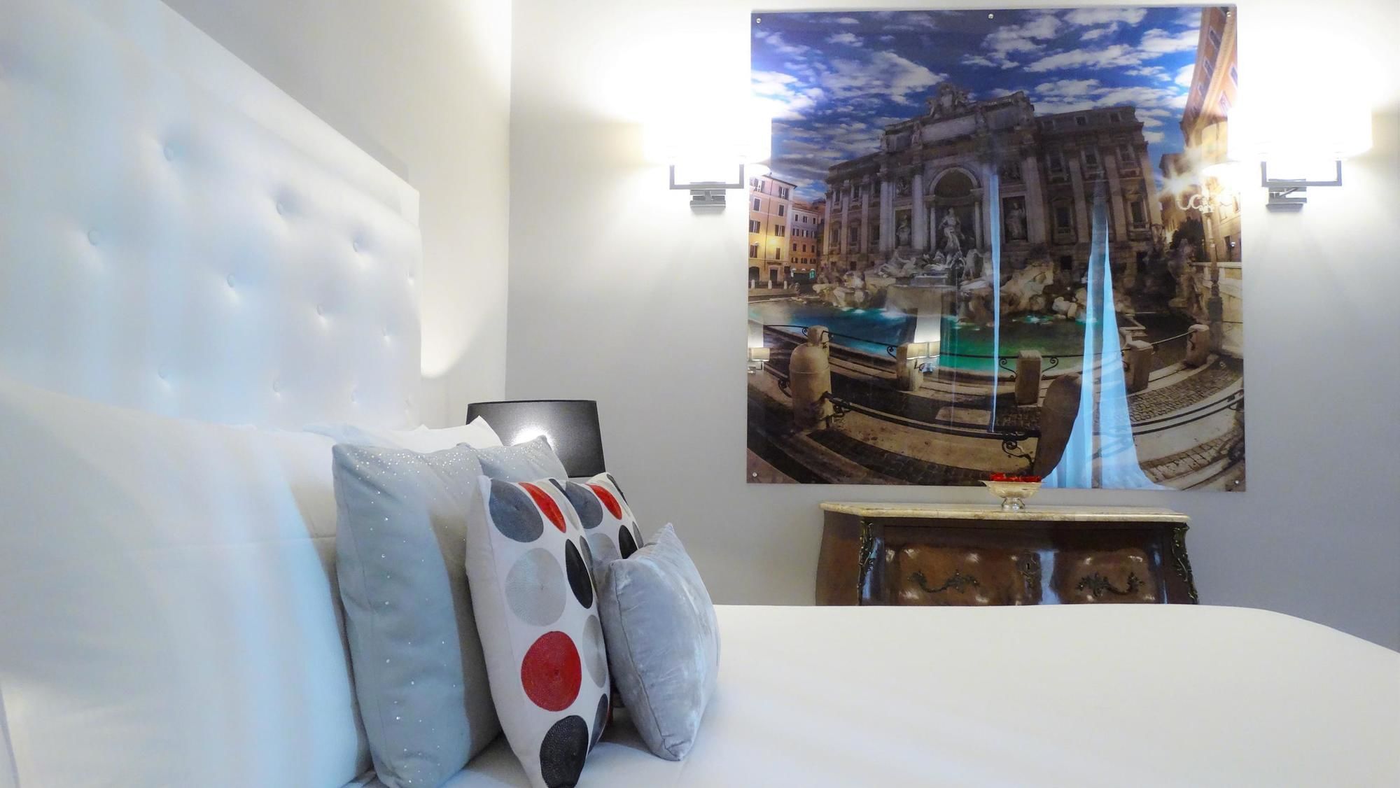 Фото Sistina Twentythree Luxury Rooms