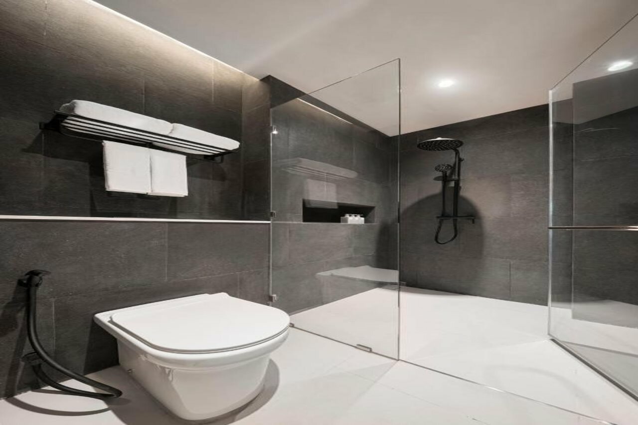 Фото Ramada Plaza by Wyndham Bangkok Sukhumvit 48