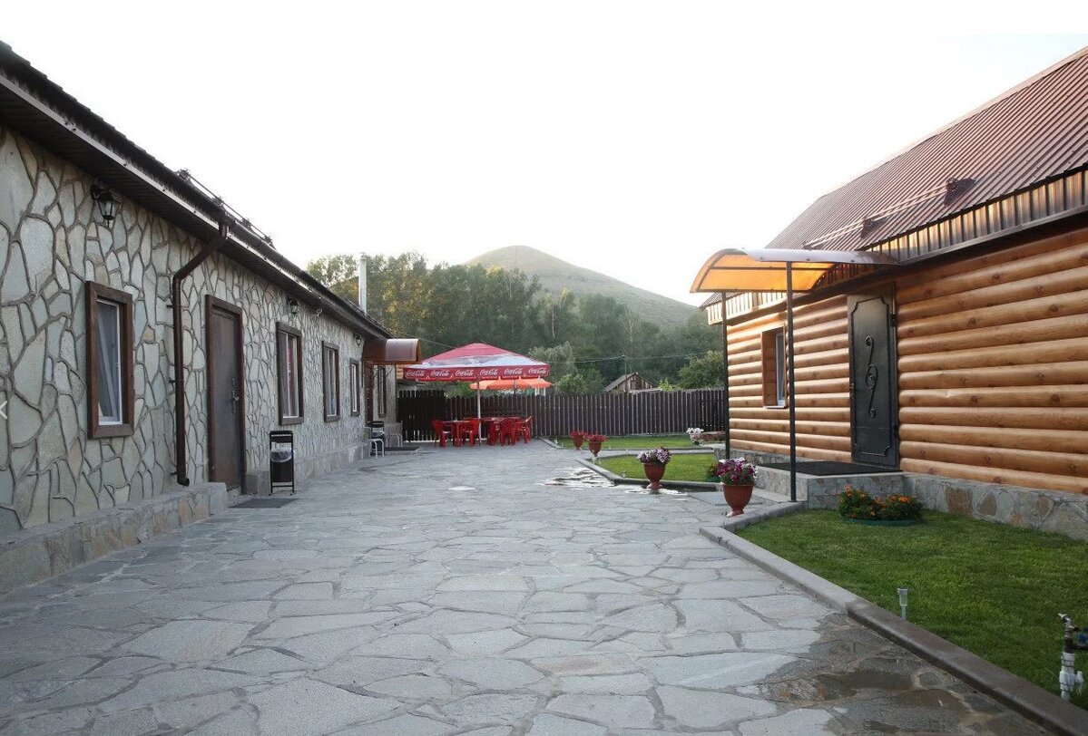 Фото отеля 1