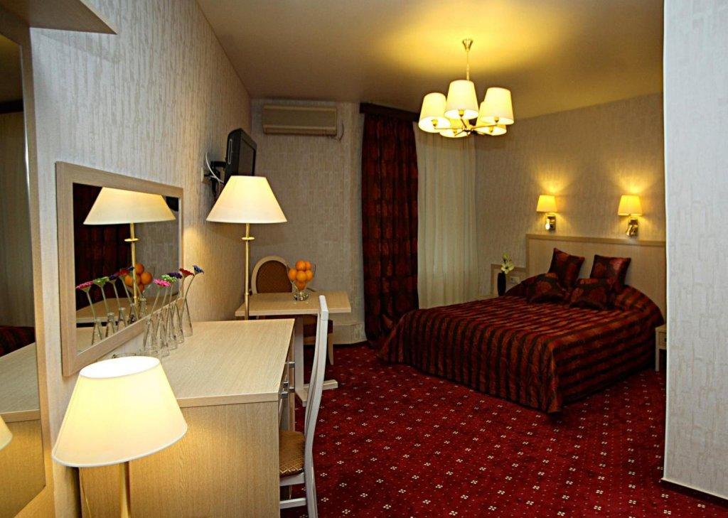 Фото Тихая площадь