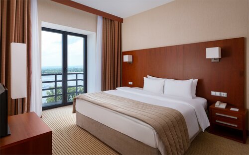 Внешний вид отеля HolidayHall Samara в Самаре, фото 3