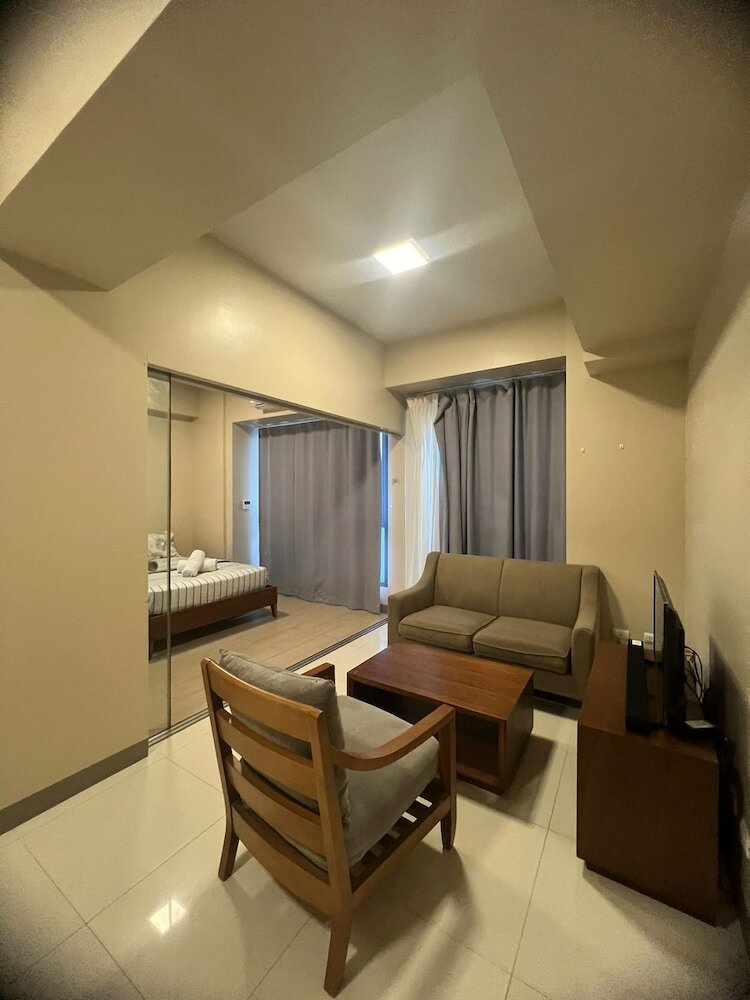 Фото 8 Newtown Boulevard