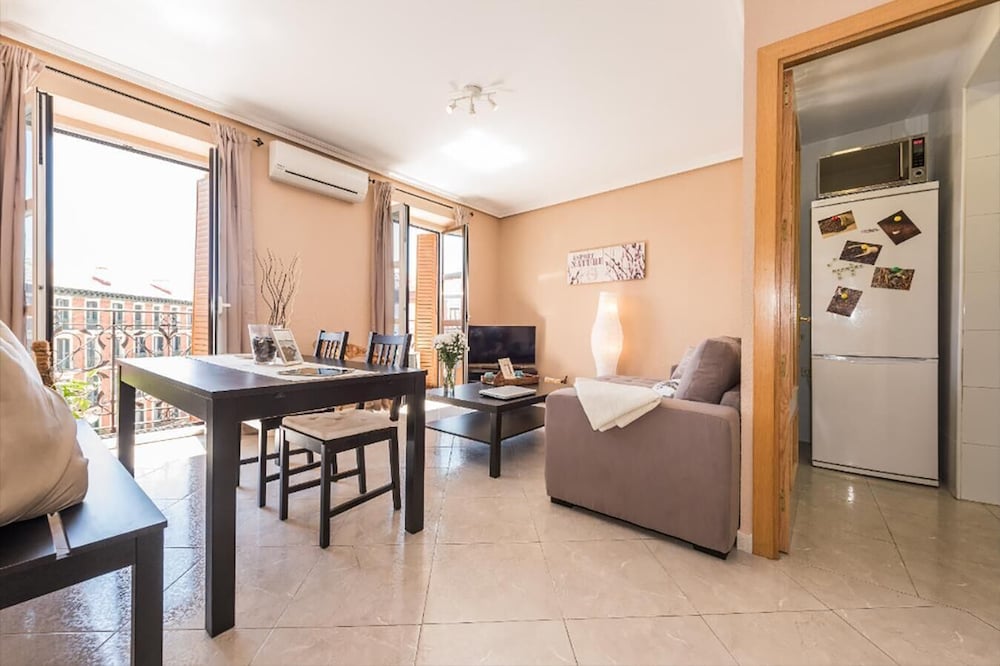 Фото Sunny Loft Historic District - Sol